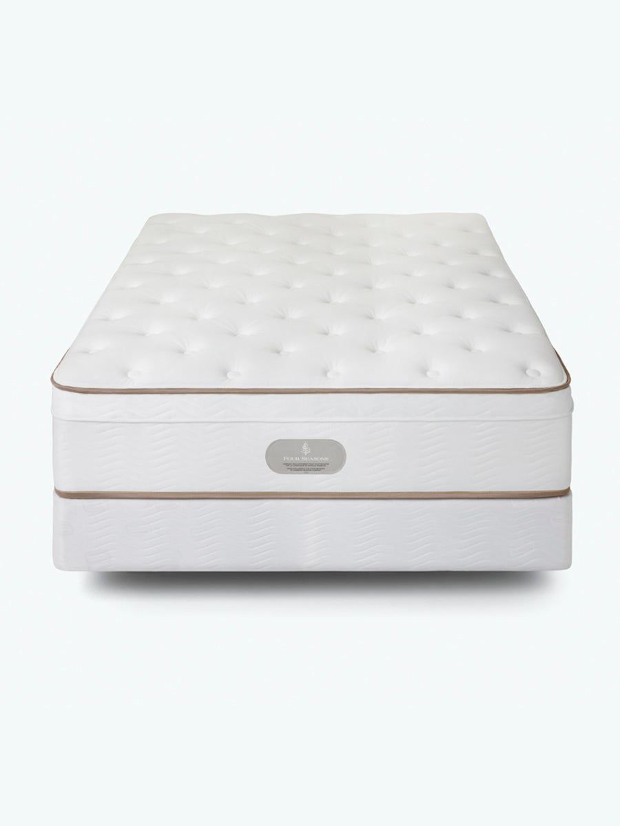 Four Seasons Signature Mattress, Queen size, white, Gel Memory Foam